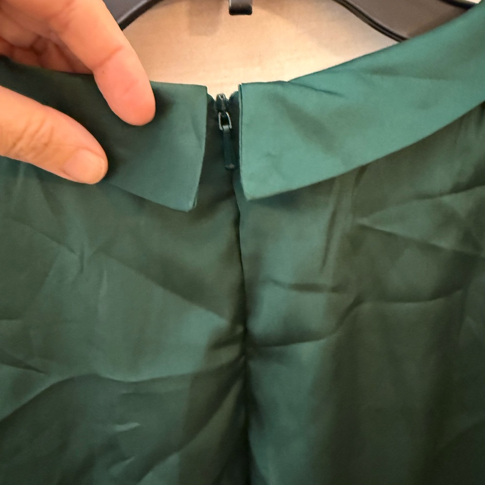 Mac Duggal Emerald Green Long Sleeve Bishop Satin Cocktail Dress - Picture 9 of 9